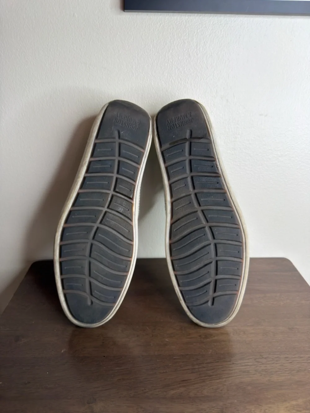 Johnston & Murphy White Loafers Sz 11 Mens